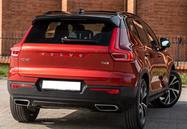 Volvo XC 40 cena 114600 przebieg: 150000, rok produkcji 2018 z Piotrków Trybunalski małe 631